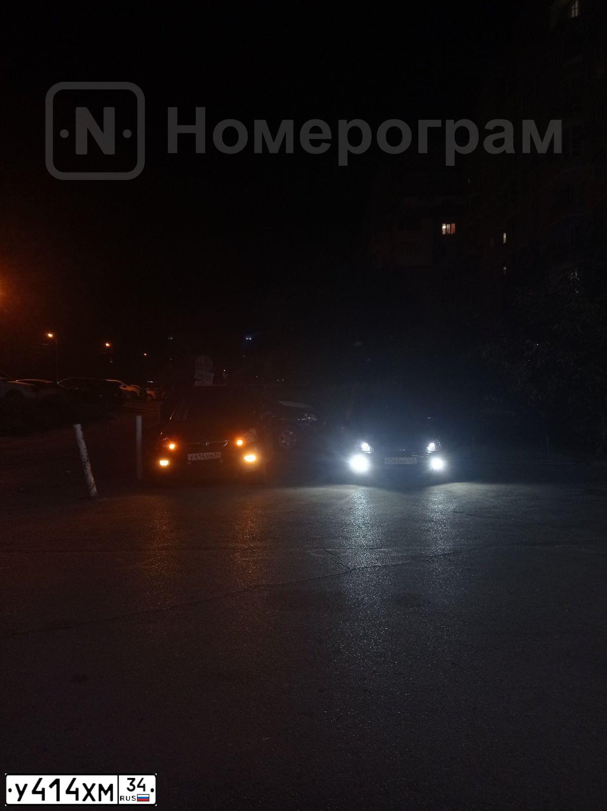 Фото автомобиля HONDA CR-V, 2003 — госномер У414ХМ34. Цвет: ЧЕРНЫЙ