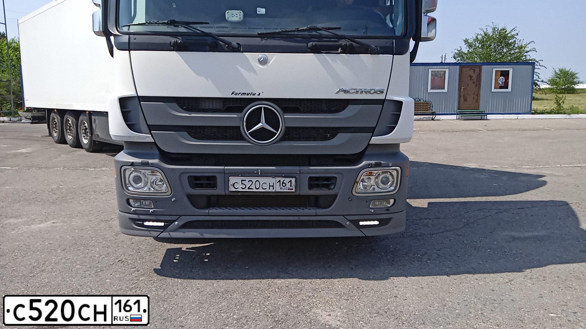 Фото автомобиля MERCEDES ACTROS, 2013 — госномер С520СН161. Цвет: БЕЛЫЙ