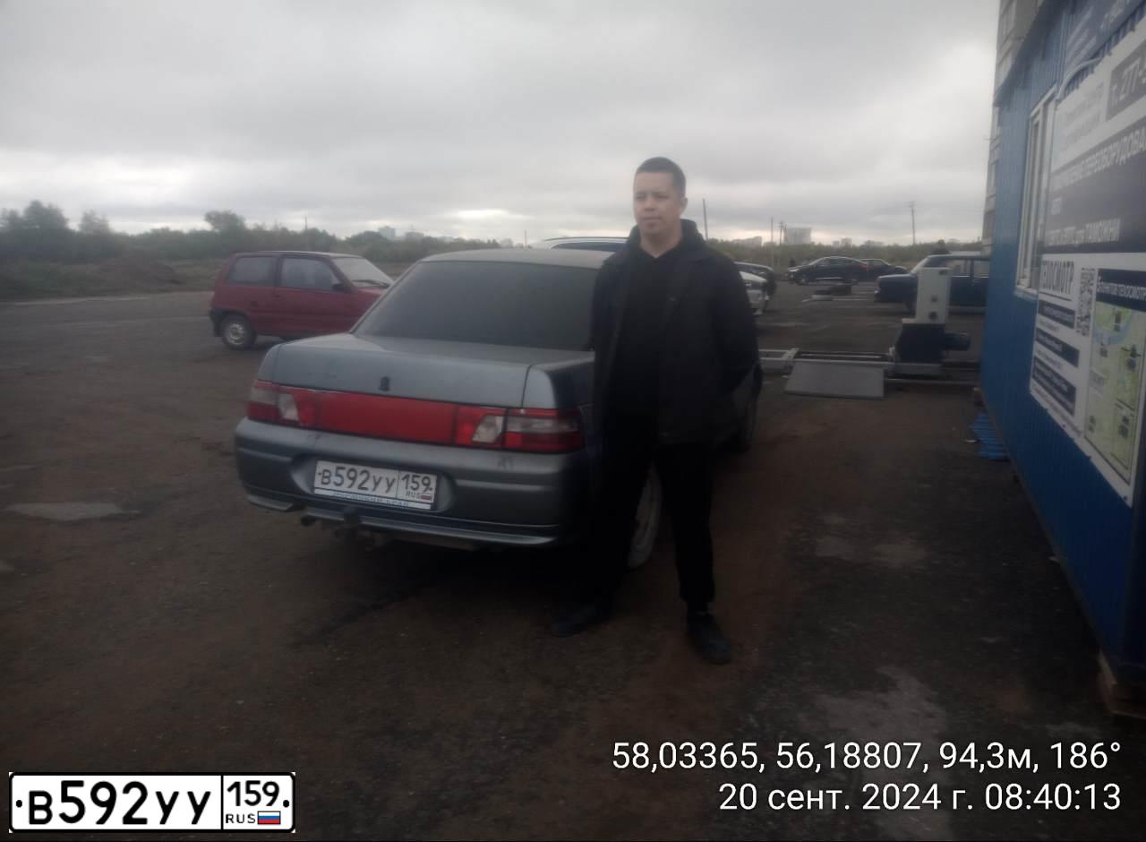 Фото автомобиля BOGDAN 2110/2111, 2013 — госномер В592УУ159. Цвет: ТЕМНО-СЕРЫЙ
