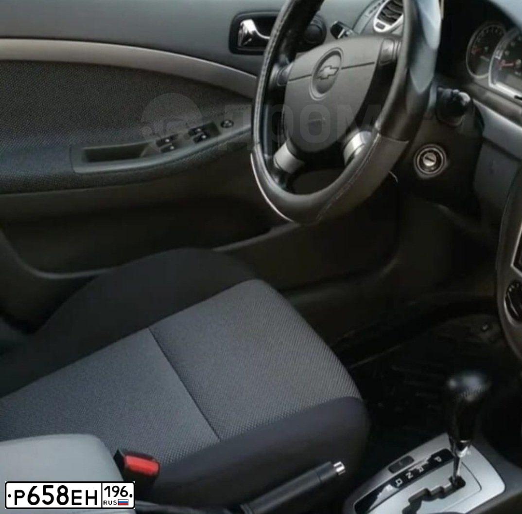 Фото автомобиля CHEVROLET LACETTI, 2008 — госномер С309ВВ196. Цвет: Красный