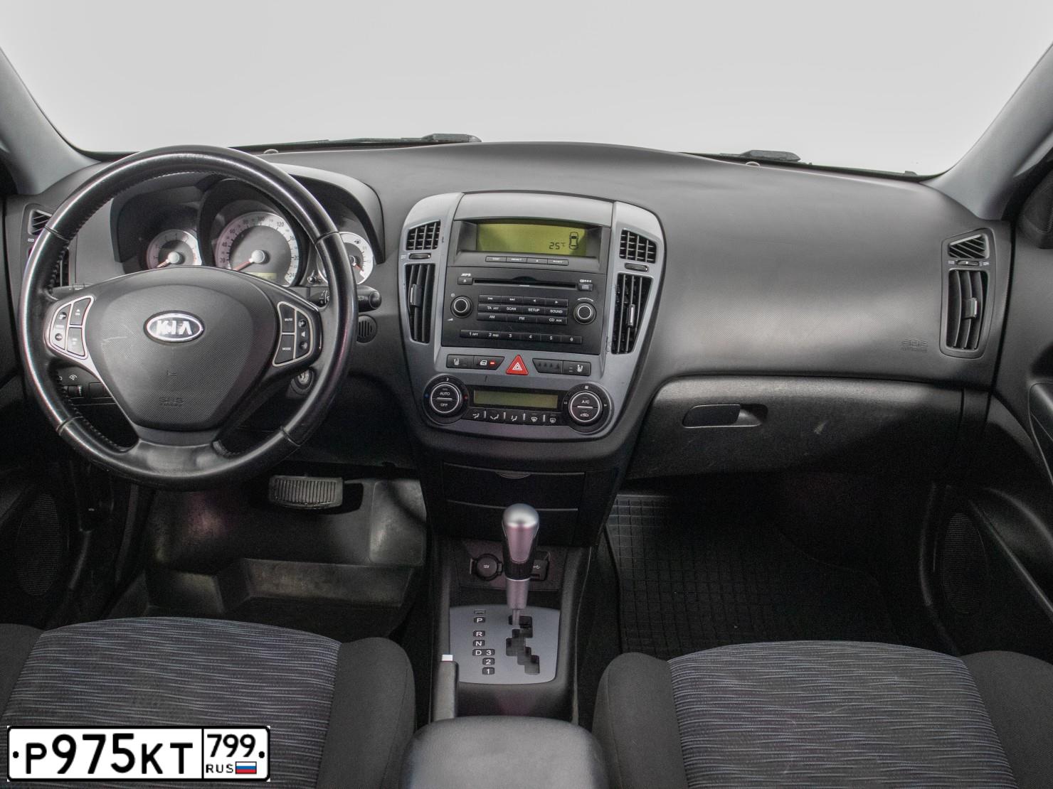Фото автомобиля KIA CEED, 2009 — госномер Т199УУ797. Цвет: СЕРЫЙ