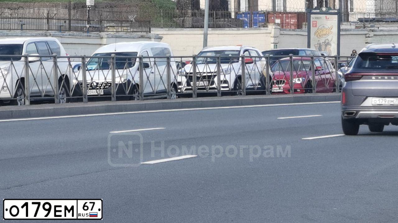 Фото автомобиля BMW X5, 2007 — госномер С865НУ67. Цвет: Темно-зеленый