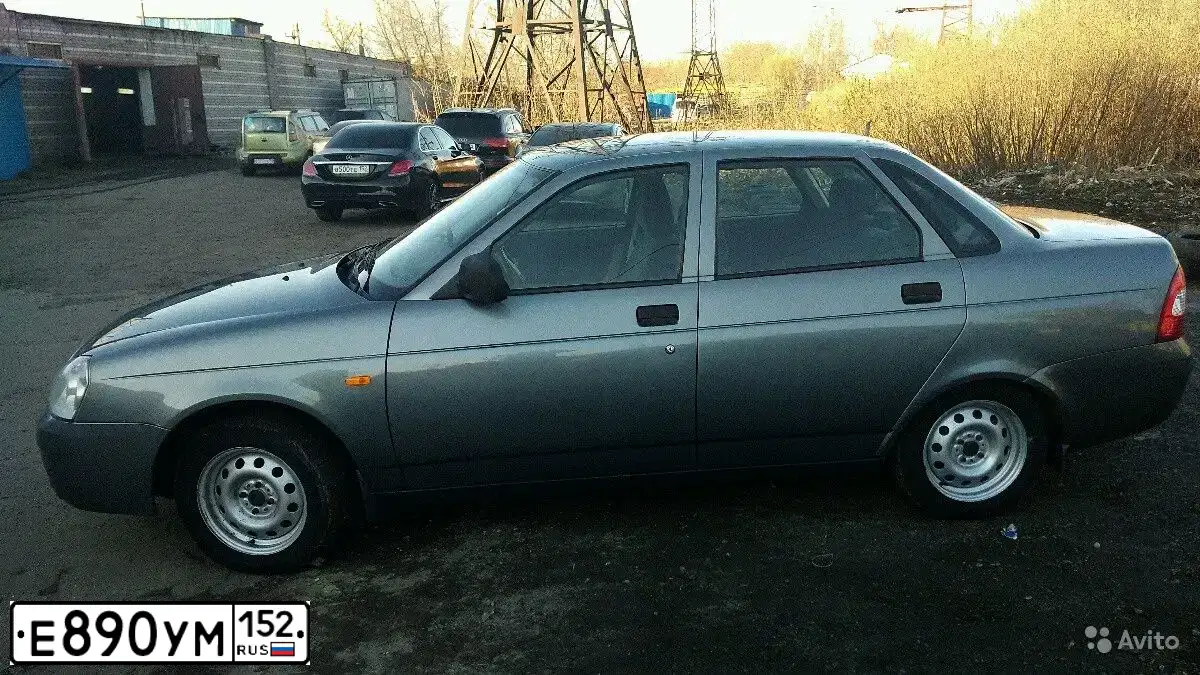 Фото автомобиля LADA 2170 PRIORA, 2011 — госномер К704ЕМ95. Цвет: СРЕДНИЙ СЕРО-ЗЕЛЕНЫЙ МЕТ.
