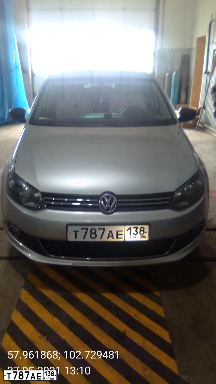 Фото автомобиля VOLKSWAGEN POLO, 2014 — госномер Т787АЕ138. Цвет: СЕРЕБРИСТЫЙ