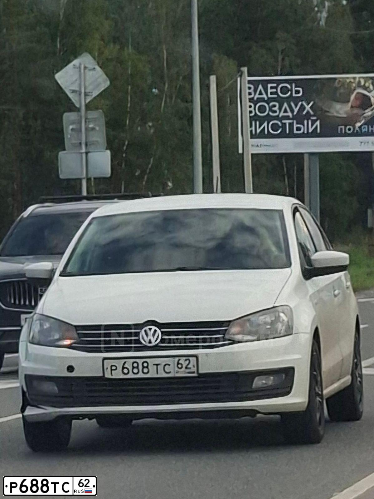 Фото автомобиля VOLKSWAGEN POLO, 2018 — госномер Р688ТС62. Цвет: Белый