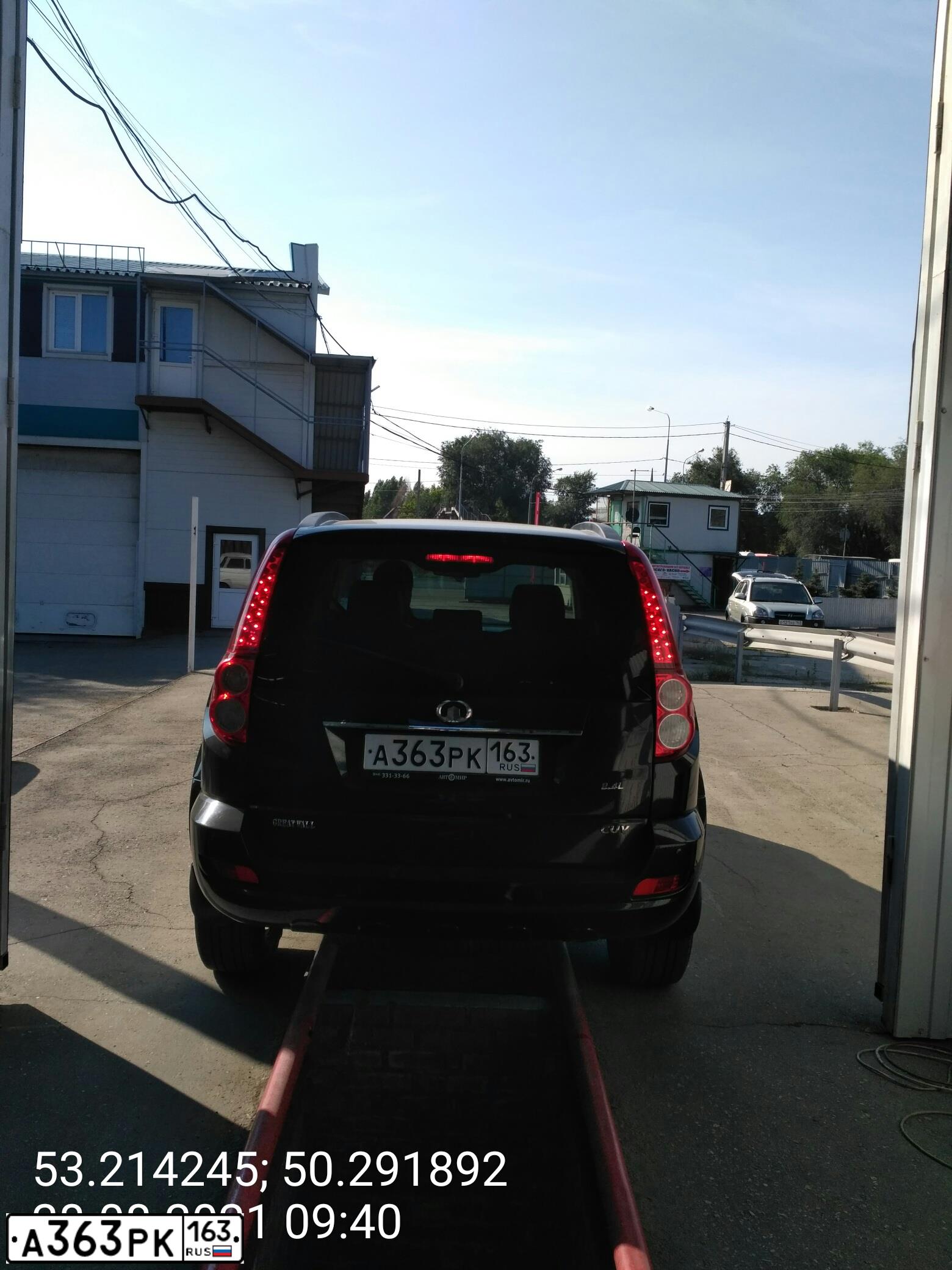 Фото автомобиля OPEL ZAFIRA, 2007 — госномер Е063КН164. Цвет: Темно-синий