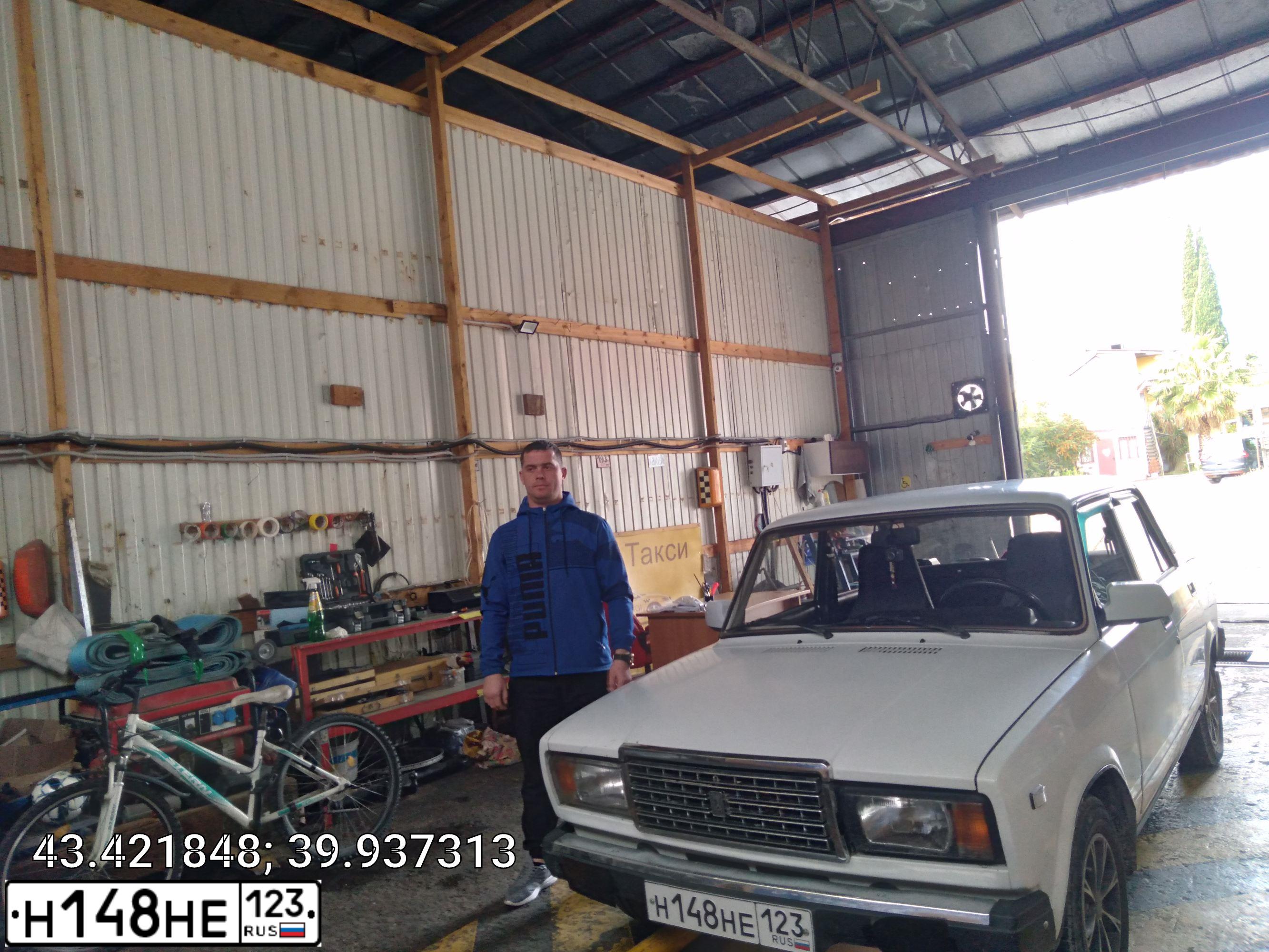 Фото автомобиля LADA 2107 LADA, 2006 — госномер Н148НЕ123. Цвет: ЯРКО-БЕЛЫЙ
