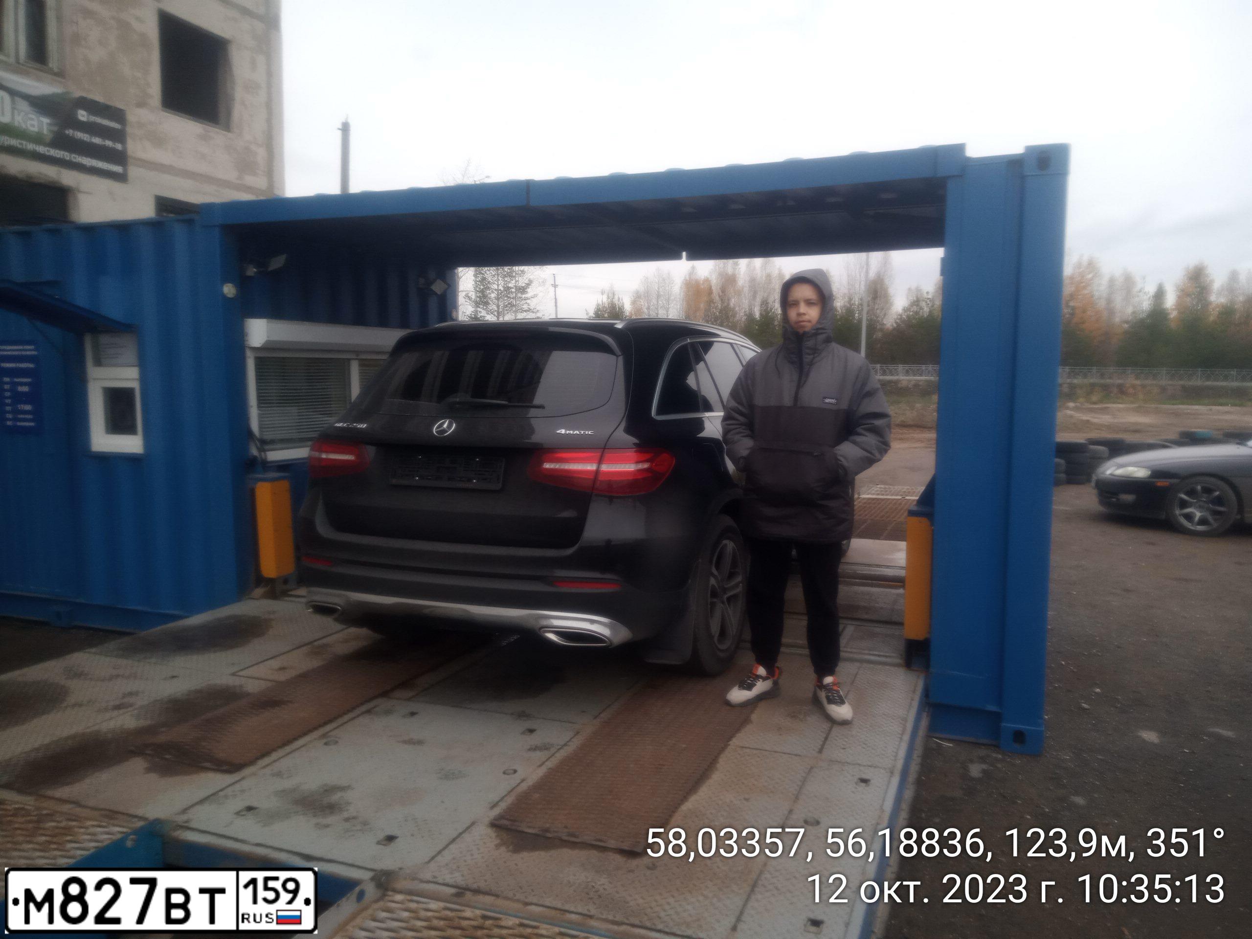 Фото автомобиля MERCEDES GLC-KLASSE, 2018 — госномер О982НВ159. Цвет: ЧЕРНЫЙ