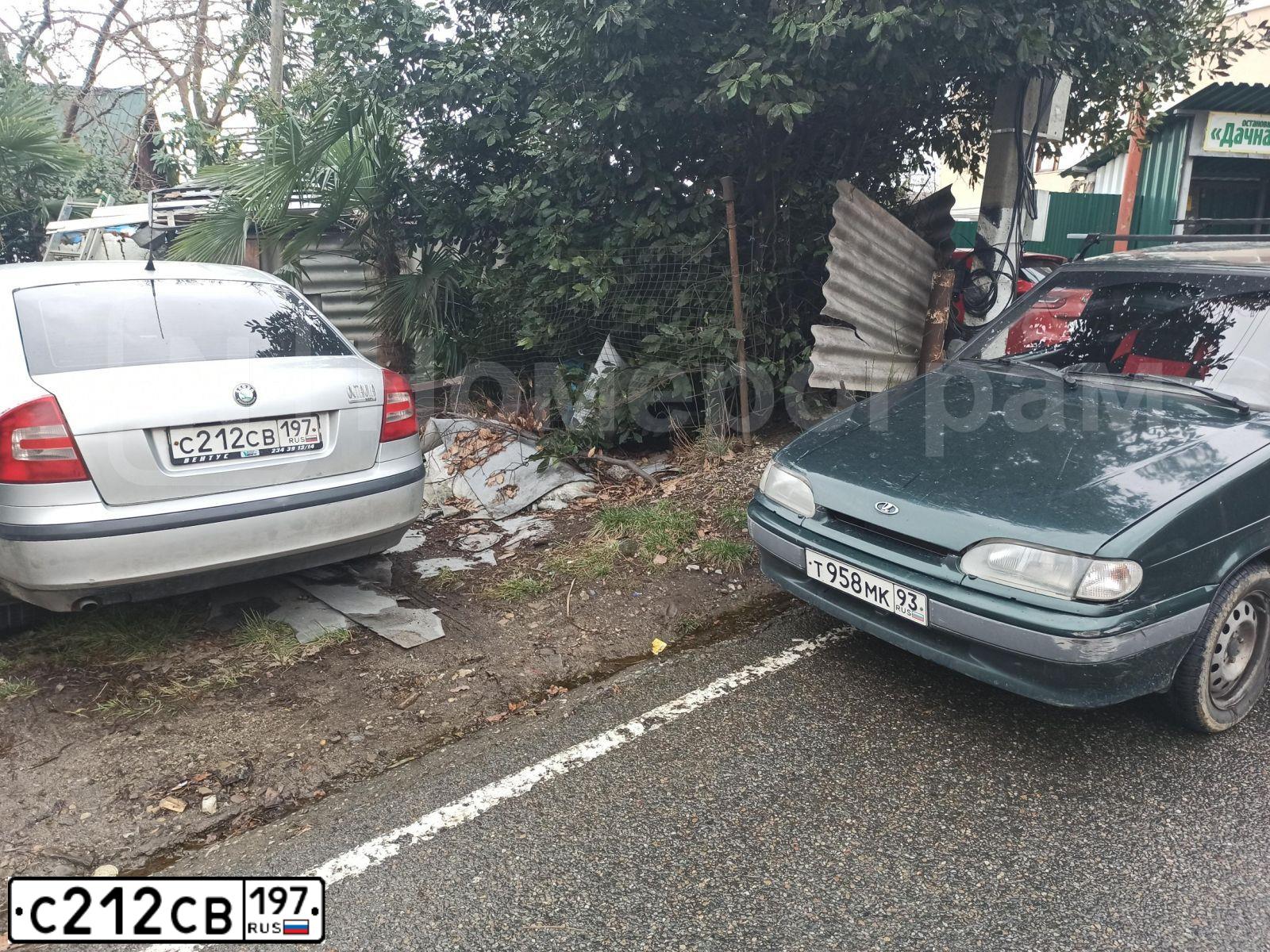 Фото автомобиля SKODA OCTAVIA, 2006 — госномер С212СВ197. Цвет: СЕРЫЙ