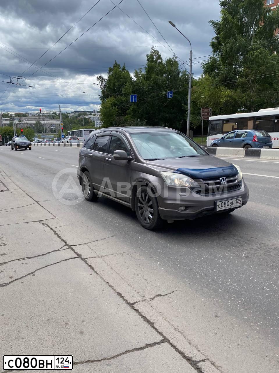Фото автомобиля HONDA CR-V, 2011 — госномер Х100ЕХ93. Цвет: СЕРО-КОРИЧНЕВЫЙ