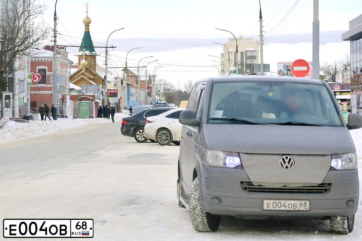 Фото автомобиля TOYOTA LANDCRUISER 200, 2011 — госномер В895ТХ62. Цвет: Серебристый