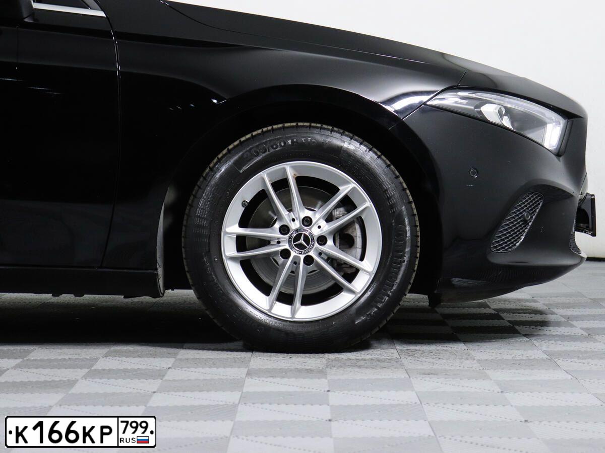 Фото автомобиля MERCEDES A-KLASSE, 2018 — госномер К166КР799. Цвет: ЧЕРНЫЙ