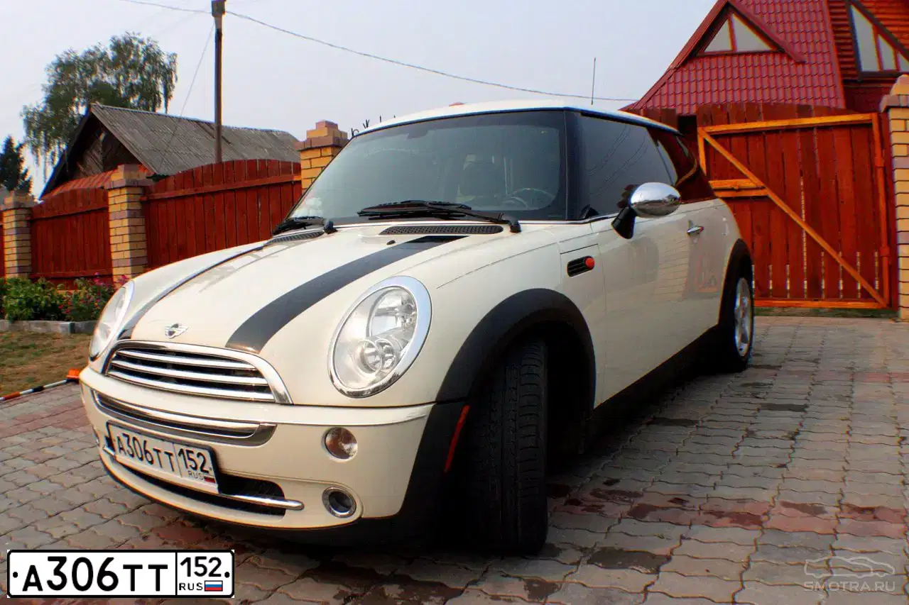 Фото автомобиля MINI МINI СООРЕR, 2004 — госномер У581ЕЕ116. Цвет: БЕЖЕВЫЙ