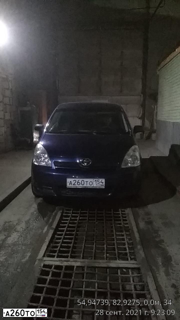 Фото автомобиля TOYOTA COROLLA, 2007 — госномер А260ТО154. Цвет: ТЕМНО СИНИЙ