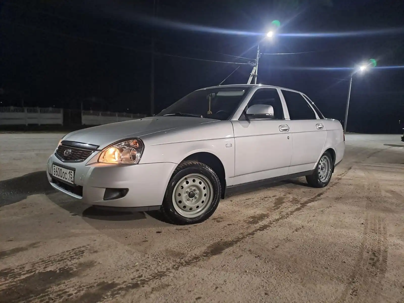 Фото автомобиля MERCEDES CLK-KLASSE, 2000 — госномер В600ОС15. Цвет: СЕРЕБРИСТЫЙ
