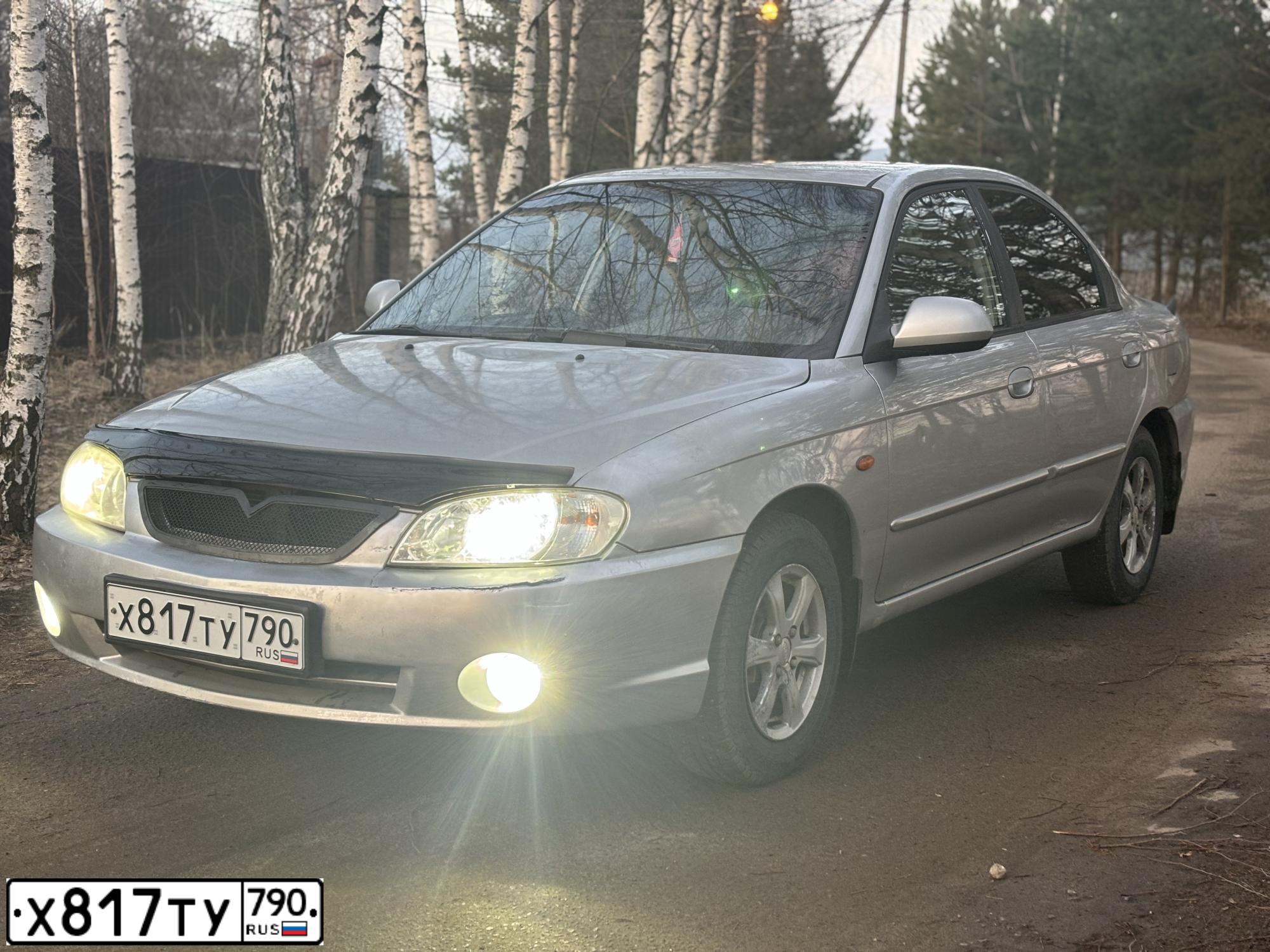 Фото автомобиля KIA SPECTRA, 2005 — госномер Х817ТУ790. Цвет: АЛМАЗНОЕ СЕРЕБРО