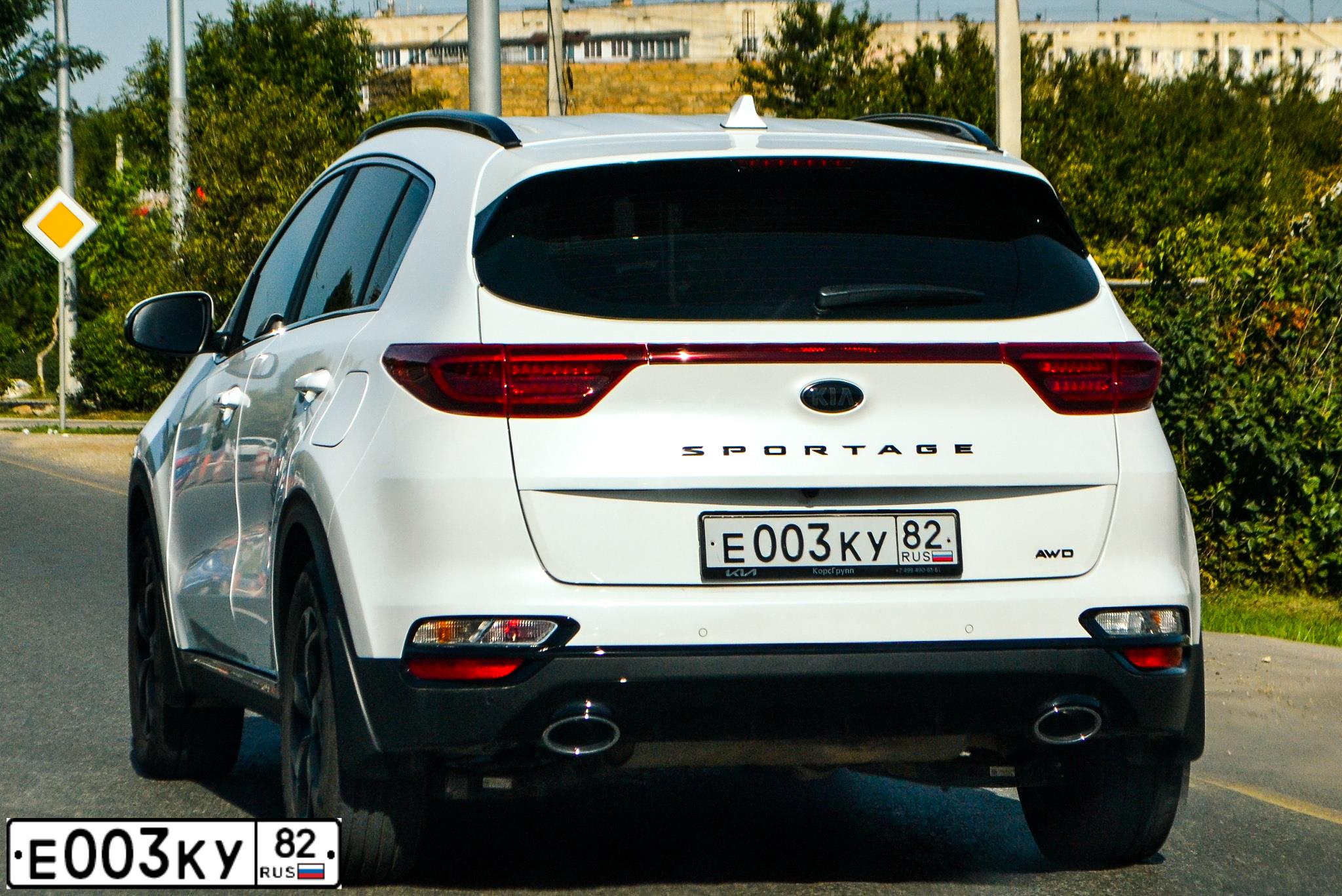 Фото автомобиля KIA SPORTAGE, 2018 — госномер А254ХУ92. Цвет: Белый