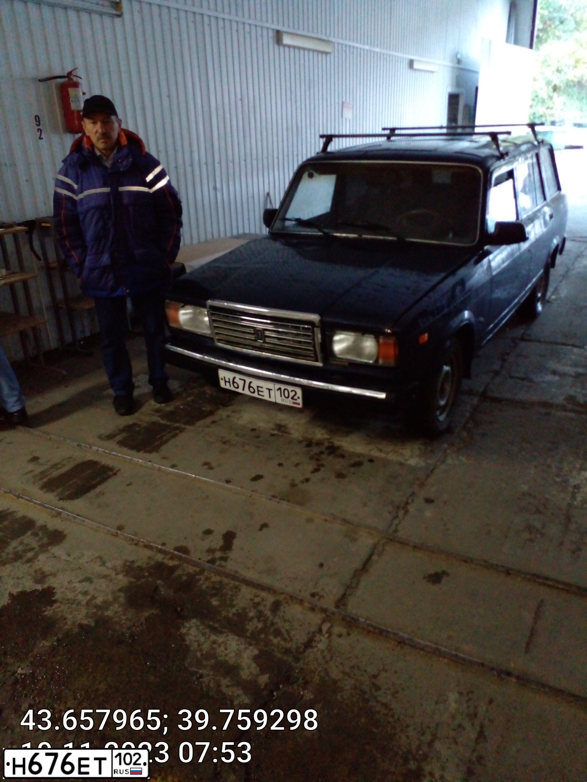 Фото автомобиля LADA 2104, 2012 — госномер Н676ЕТ102. Цвет: ТЕМНО-СИНИЙ (СИНИЙ)