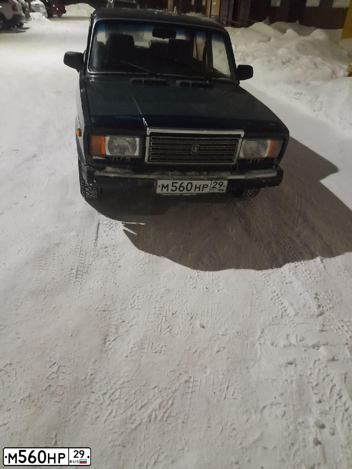 Фото автомобиля LADA 2107, 2004 — госномер М925НС35. Цвет: сине-зеленый