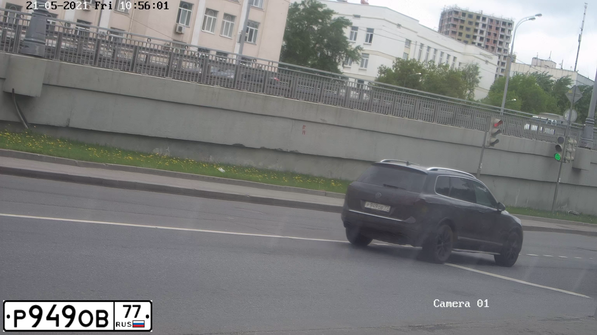 Фото автомобиля VOLKSWAGEN TOUAREG, 2012 — госномер Р949ОВ77. Цвет: ЧЕРНЫЙ