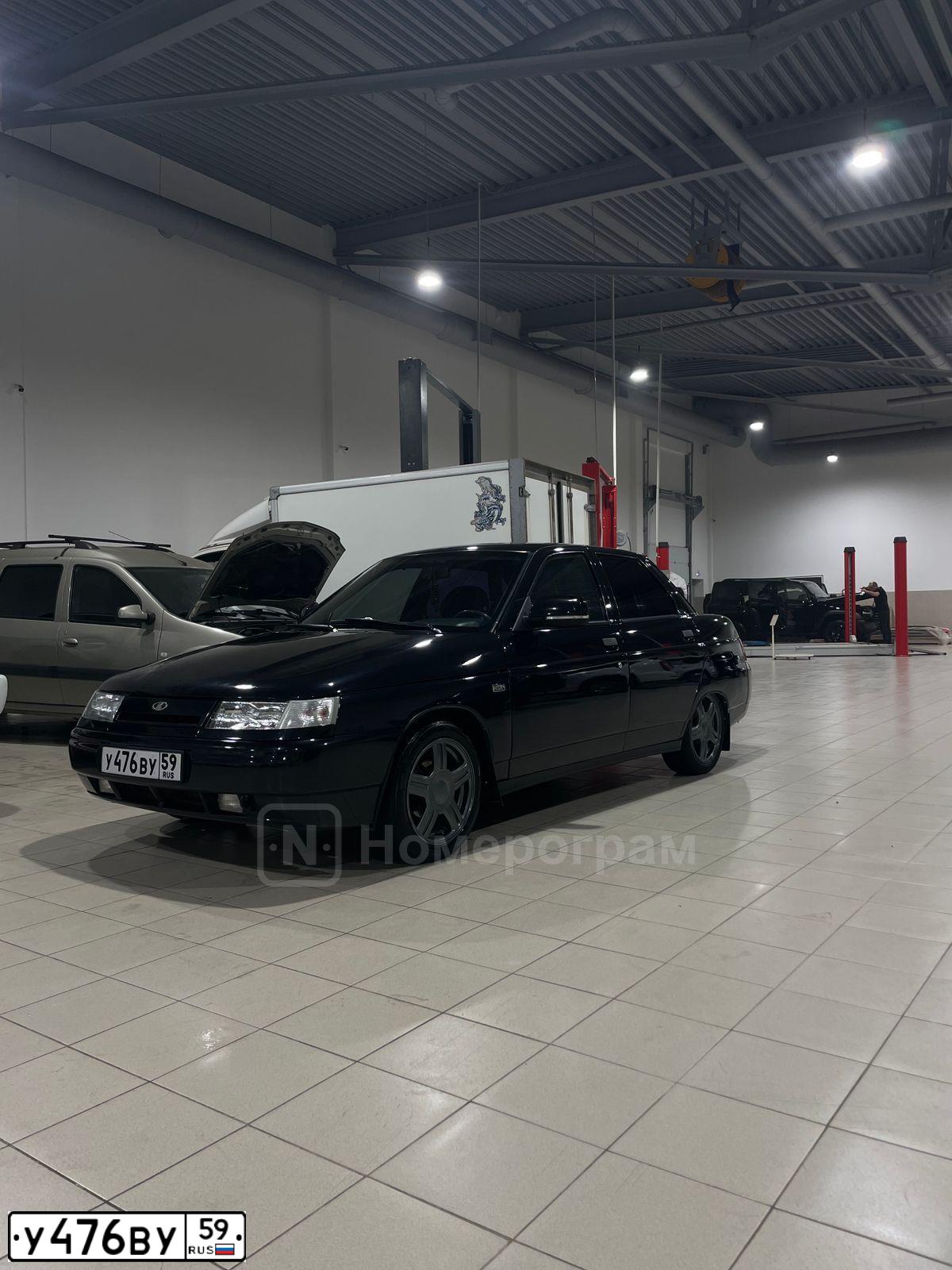 Фото автомобиля LADA 2110, 2003 — госномер У476ВУ59