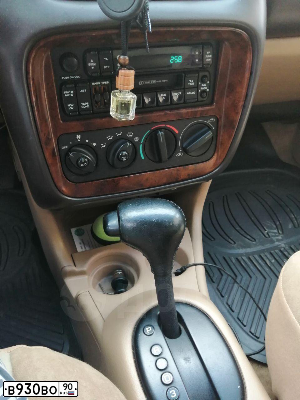 Фото автомобиля CHRYSLER STRATUS, 1996 — госномер В930ВО90. Цвет: Красный