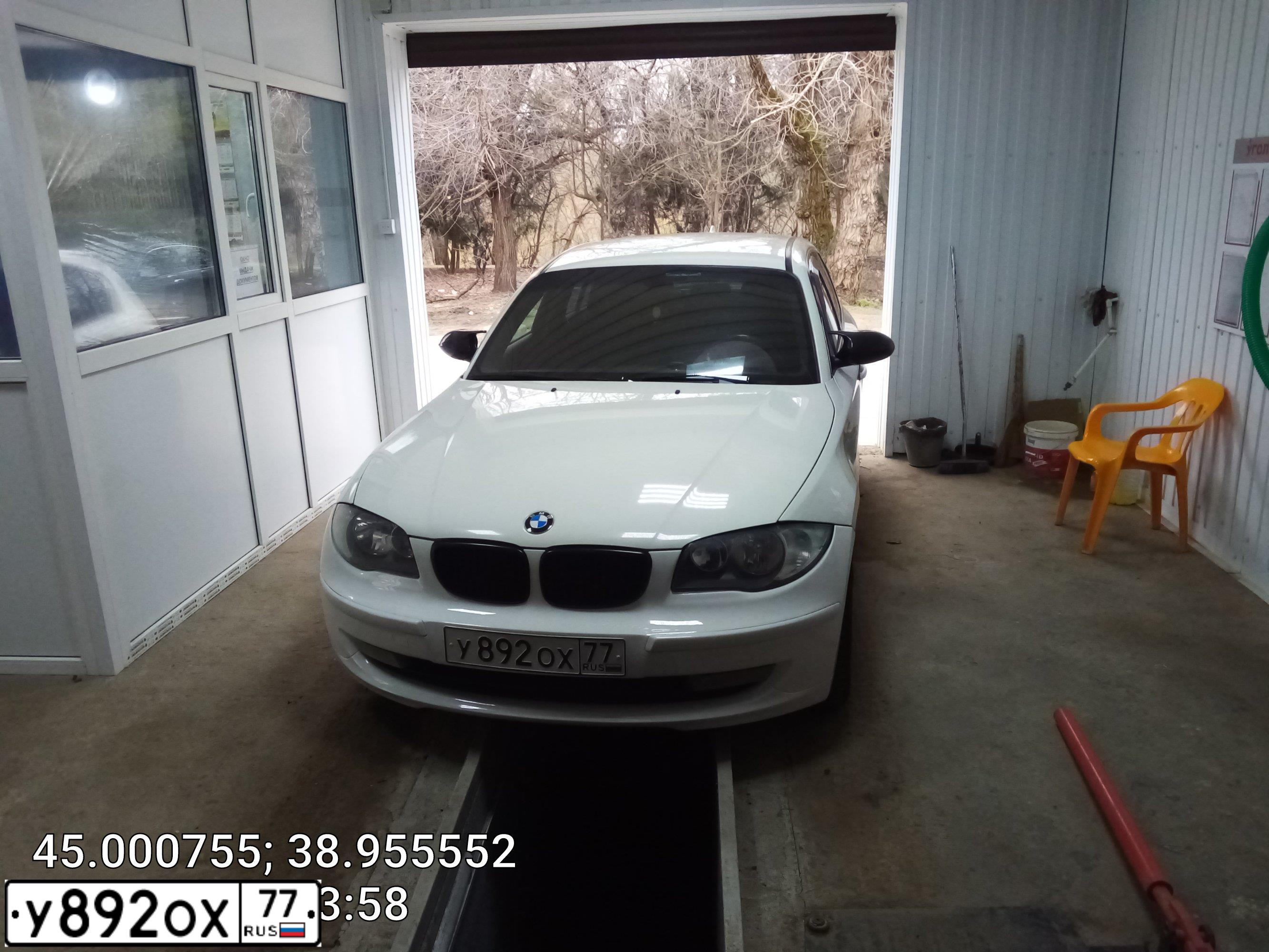 Фото автомобиля LADA 2114 SAMARA, 2008 — госномер Е147ЕМ13. Цвет: СРЕДНИЙ СЕРО-ЗЕЛ.МЕТАЛ