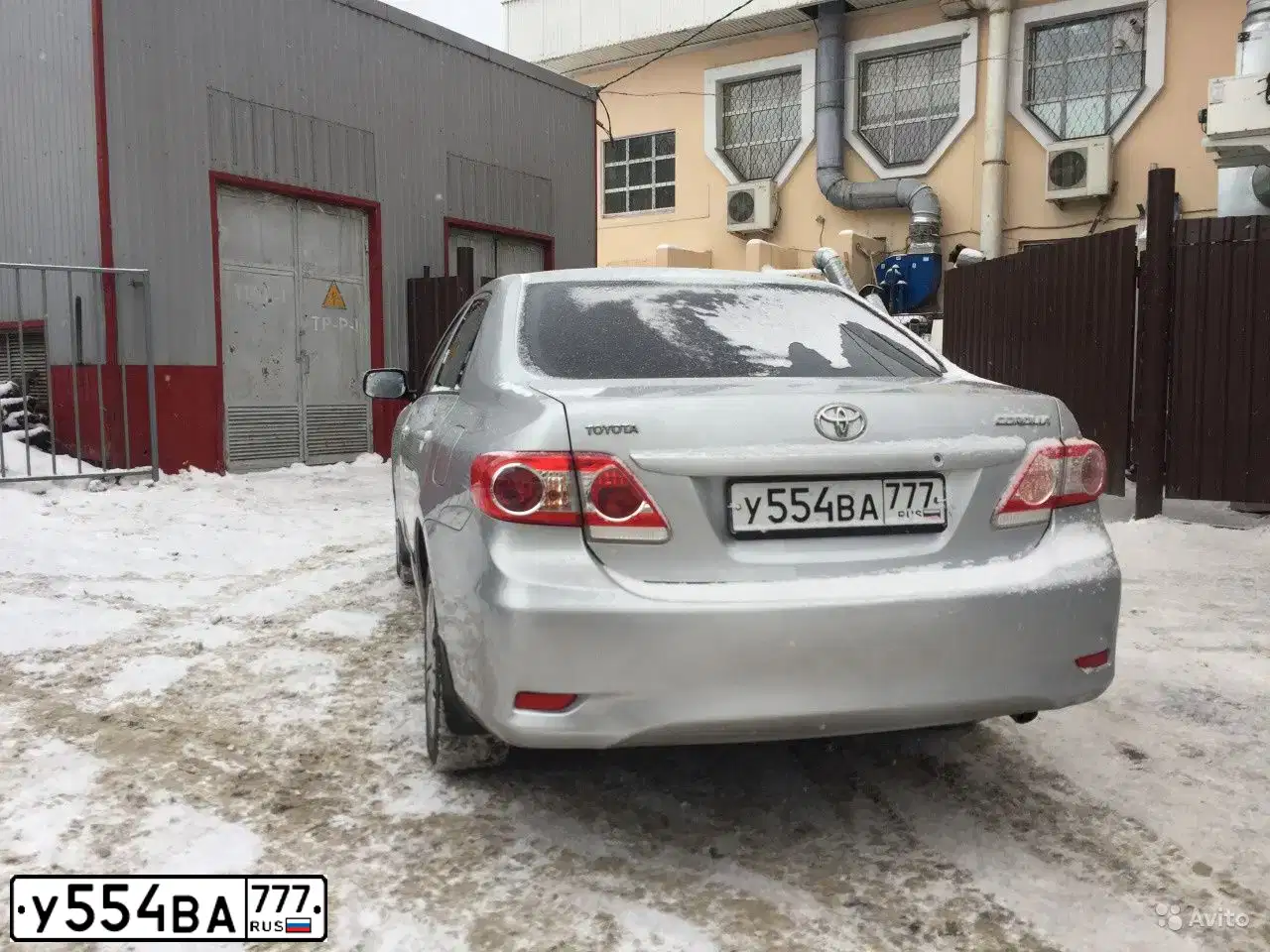 Фото автомобиля TOYOTA COROLLA, 2011 — госномер У554ВА777. Цвет: Серебристый