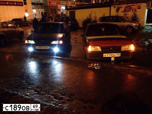 Фото автомобиля LADA 2114, 2008 — госномер У335ТМ69. Цвет: Темно-зеленый