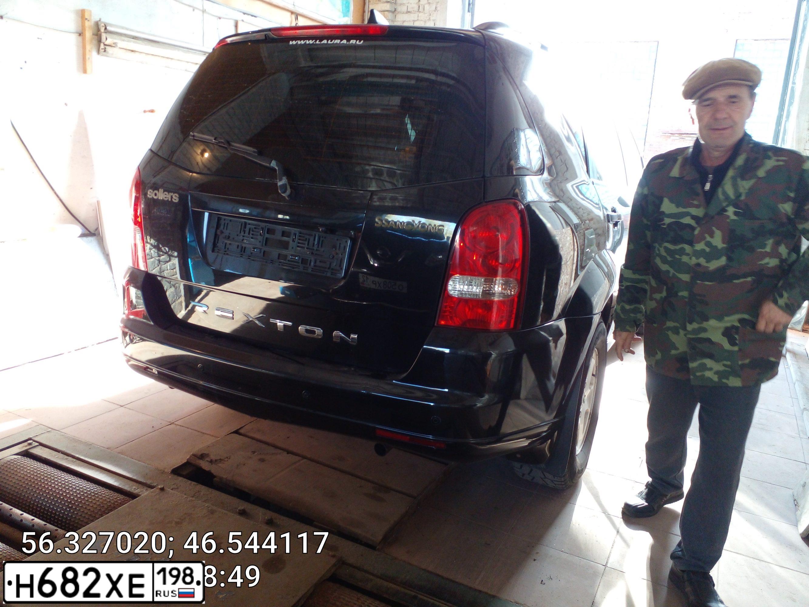 Фото автомобиля SSANGYONG REXTON, 2012 — госномер Х222ВО47. Цвет: ЧЕРНЫЙ