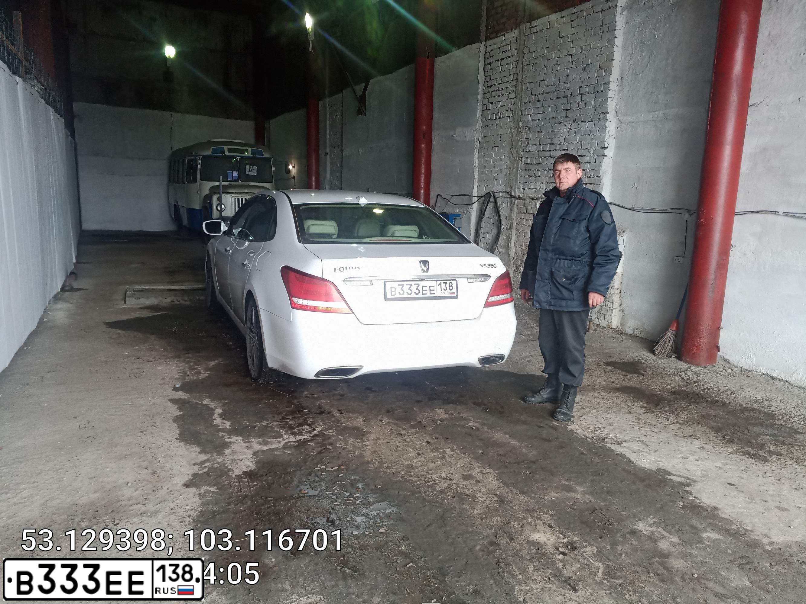 Фото автомобиля INFINITI QX70 /FX/, 2010 — госномер В444КТ197. Цвет: Белый