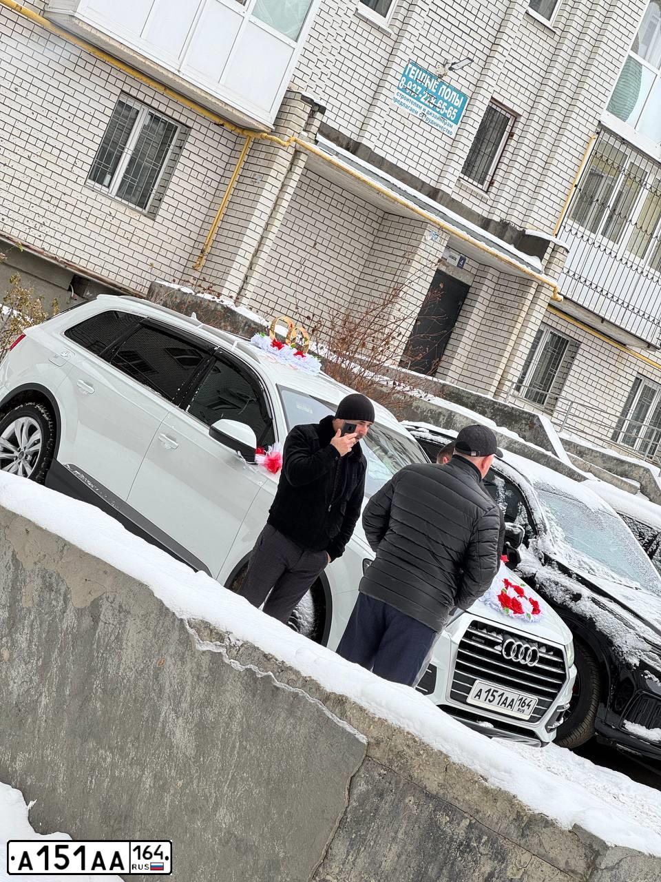 Фото автомобиля VOLKSWAGEN TOUAREG, 2013 — госномер К542РУ716. Цвет: ЧЕРНЫЙ