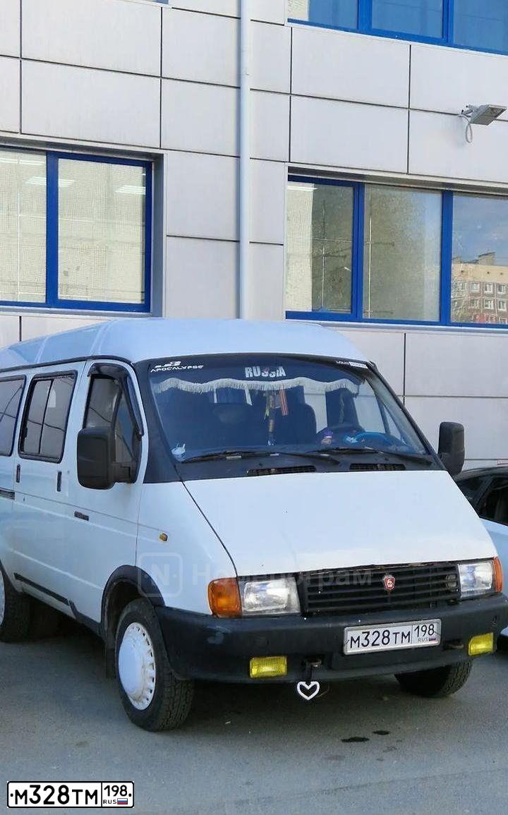 Фото автомобиля GAZ 3221 EL, 2002 — госномер М328ТМ198. Цвет: СНЕЖНО- БЕЛЫЙ