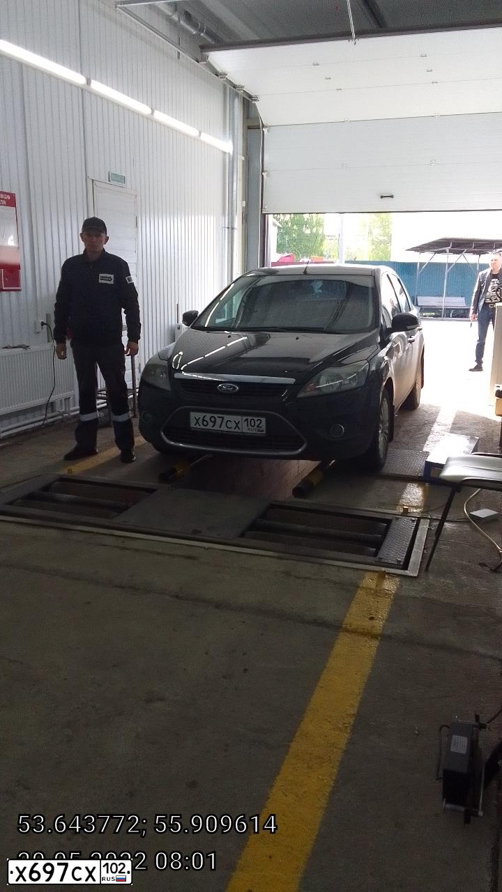 Фото автомобиля FORD FOCUS, 2008 — госномер Е198ОУ156. Цвет: ЧЕРНЫЙ