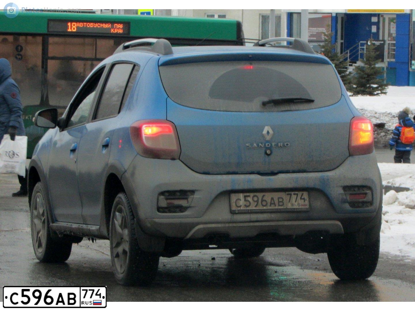 Фото автомобиля RENAULT SANDERO STEPWAY, 2021 — госномер С596АВ774. Цвет: синий