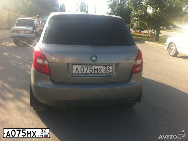 Фото автомобиля VOLKSWAGEN PASSAT, 1989 — госномер А075МХ34. Цвет: ЖЕЛТЫЙ