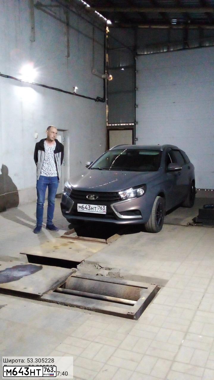 Фото автомобиля LADA VESTA, 2019 — госномер М643НТ763. Цвет: СЕРЫЙ