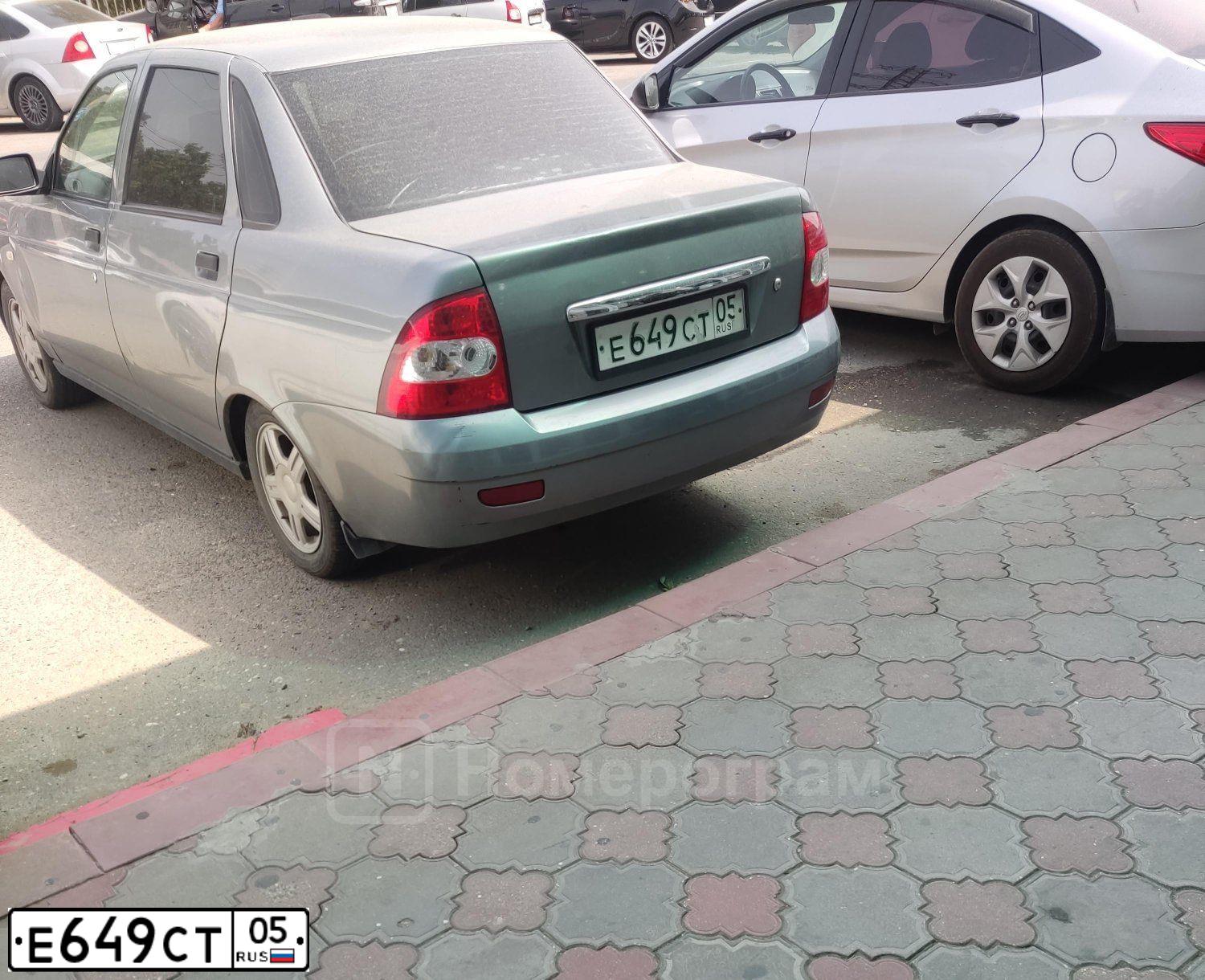 Фото автомобиля LADA 2170 PRIORA, 2008 — госномер Е649СТ05. Цвет: СРЕДНИЙ СЕРО-ЗЕЛЕНЫЙ МЕТ