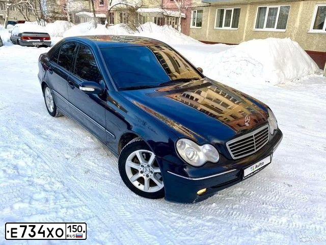 Фото автомобиля MERCEDES C-KLASSE, 2000 — госномер Р936УМ154. Цвет: ЧЕРНЫЙ