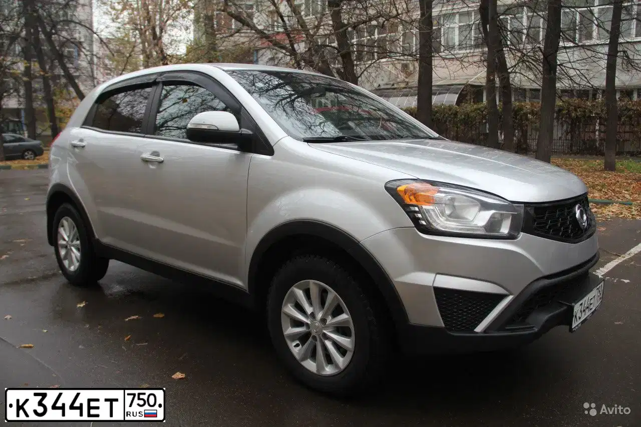 Фото автомобиля SSANGYONG ACTYON, 2013 — госномер В682УВ750. Цвет: СЕРЕБРИСТЫЙ