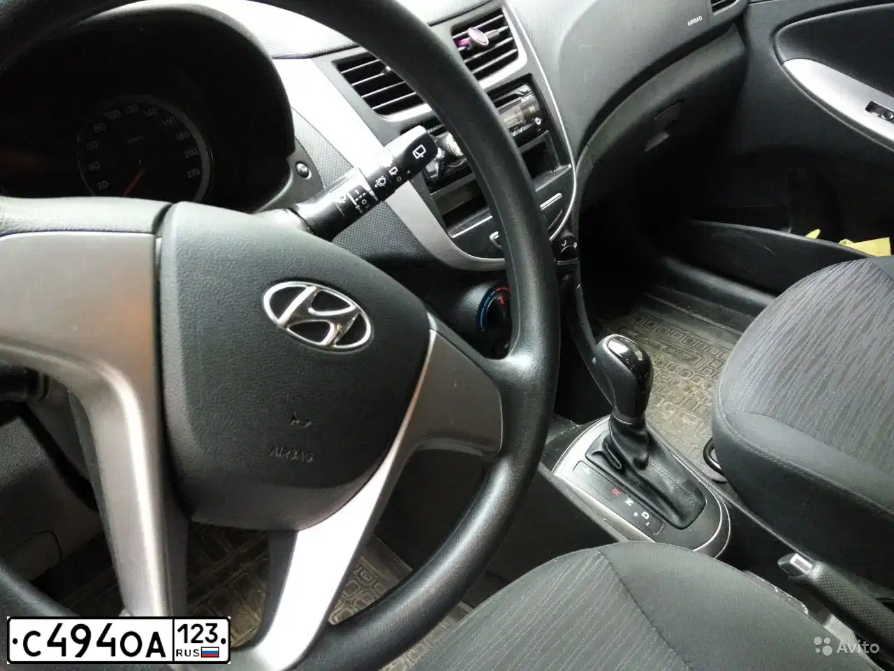 Фото автомобиля HYUNDAI SOLARIS, 2014 — госномер С494ОА123. Цвет: СЕРЕБРИСТЫЙ