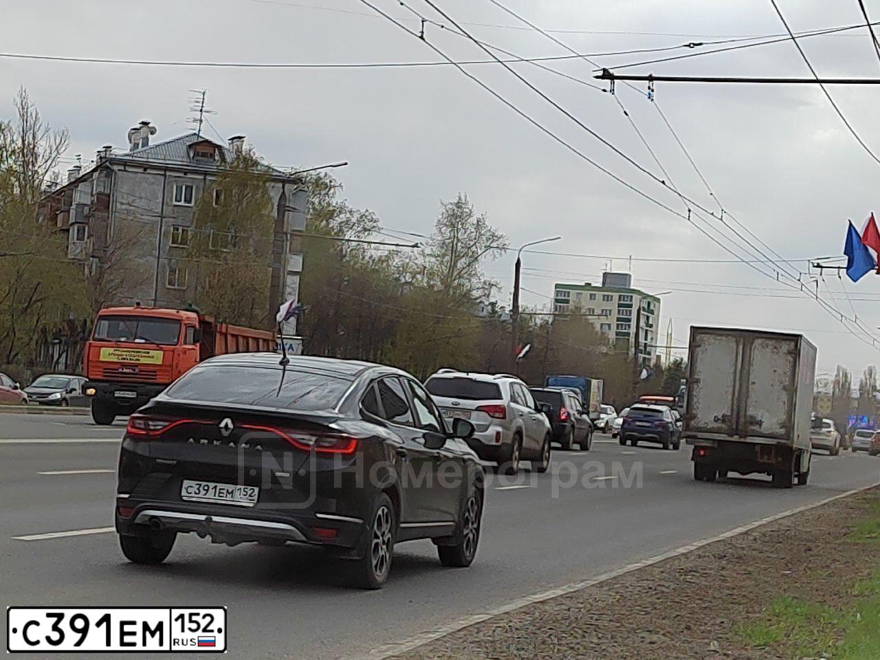 Фото автомобиля RENAULT ARKANA, 2019 — госномер С391ЕМ152. Цвет: ЧЕРНЫЙ