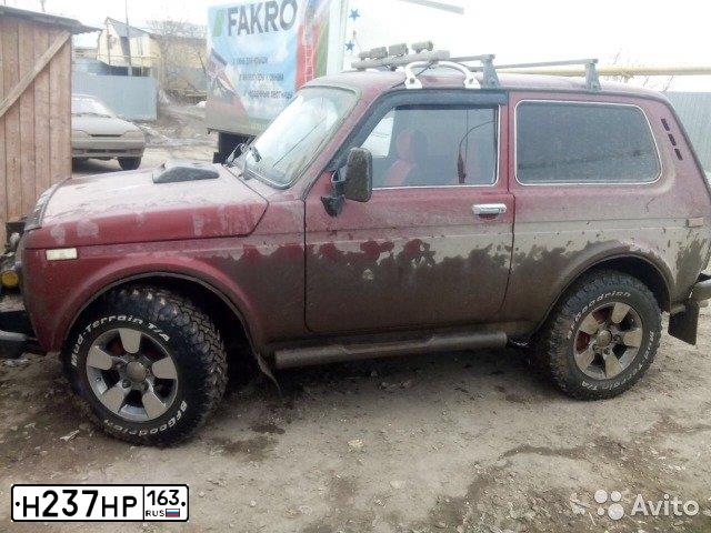 Фото автомобиля LADA NIVA, 1992 — госномер М577ХК763. Цвет: ВИШНЕВЫЙ