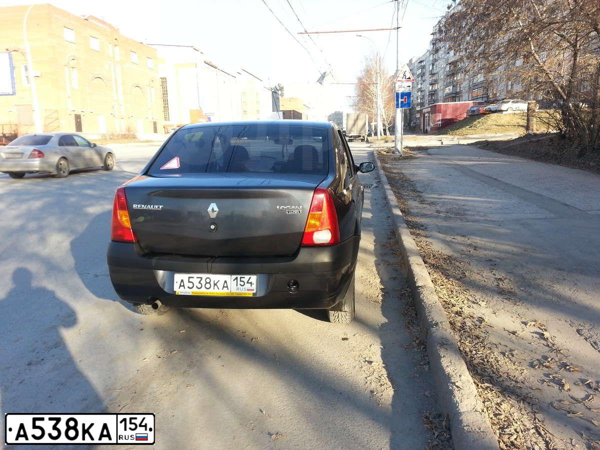 Фото автомобиля RENAULT LOGAN, 2007 — госномер А538КА154. Цвет: ТЕМНО СЕРЫЙ
