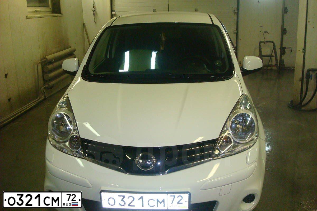 Фото автомобиля NISSAN NOTE, 2012 — госномер О321СМ72. Цвет: Белый