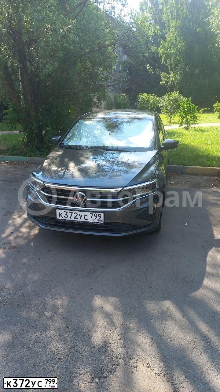 Фото автомобиля VOLKSWAGEN POLO, 2021 — госномер М419НР35. Цвет: СЕРЫЙ