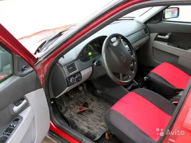 Фото автомобиля LADA 2170 PRIORA, 2009 — госномер Р553ВР29. Цвет: Красный