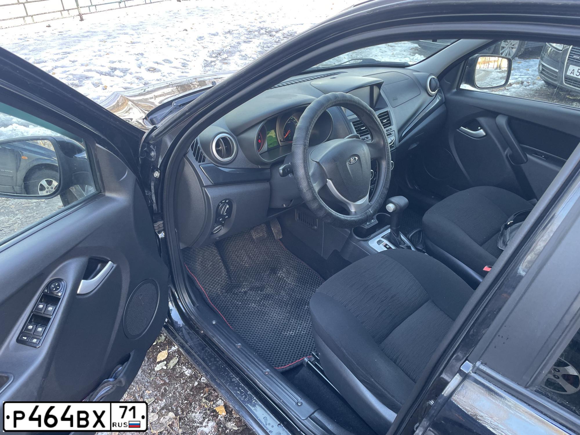 Фото автомобиля LADA 2192 KALINA, 2013 — госномер Р464ВХ71. Цвет: СИНЕ-ЧЕРНЫЙ