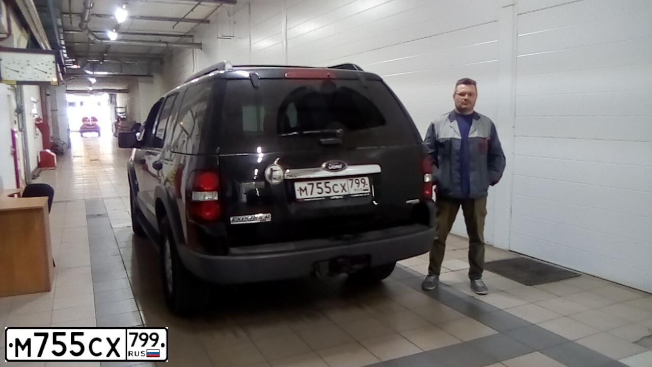 Фото автомобиля FORD EXPLORER, 2005 — госномер М755СХ799. Цвет: ЧЕРНЫЙ