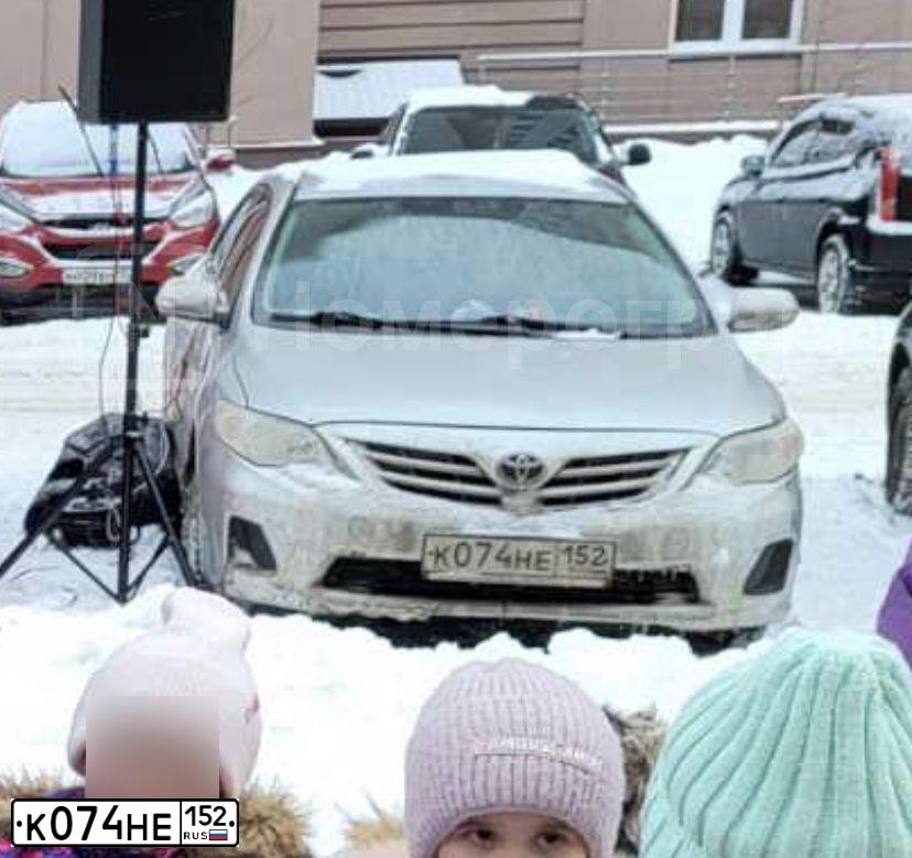 Фото автомобиля TOYOTA COROLLA, 2012 — госномер К074НЕ152. Цвет: СЕРЕБРИСТЫЙ